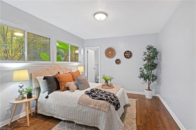 200 Old Landing RD, Yorktown, VA 23692