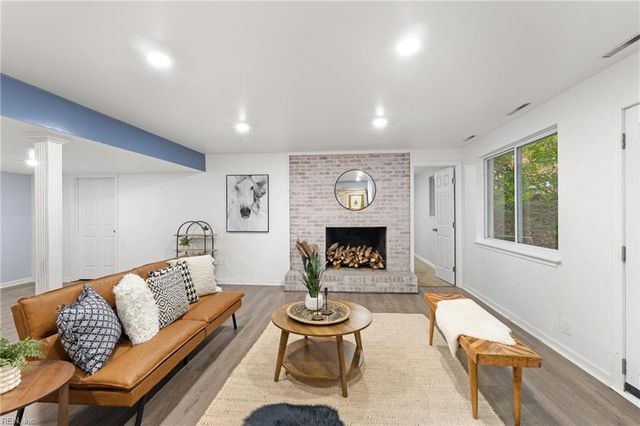 200 Old Landing RD, Yorktown, VA 23692