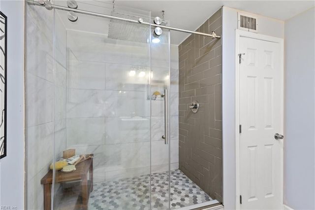 200 Old Landing RD, Yorktown, VA 23692