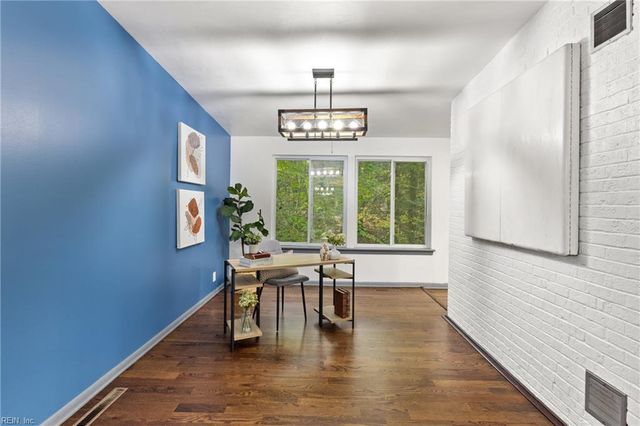 200 Old Landing RD, Yorktown, VA 23692