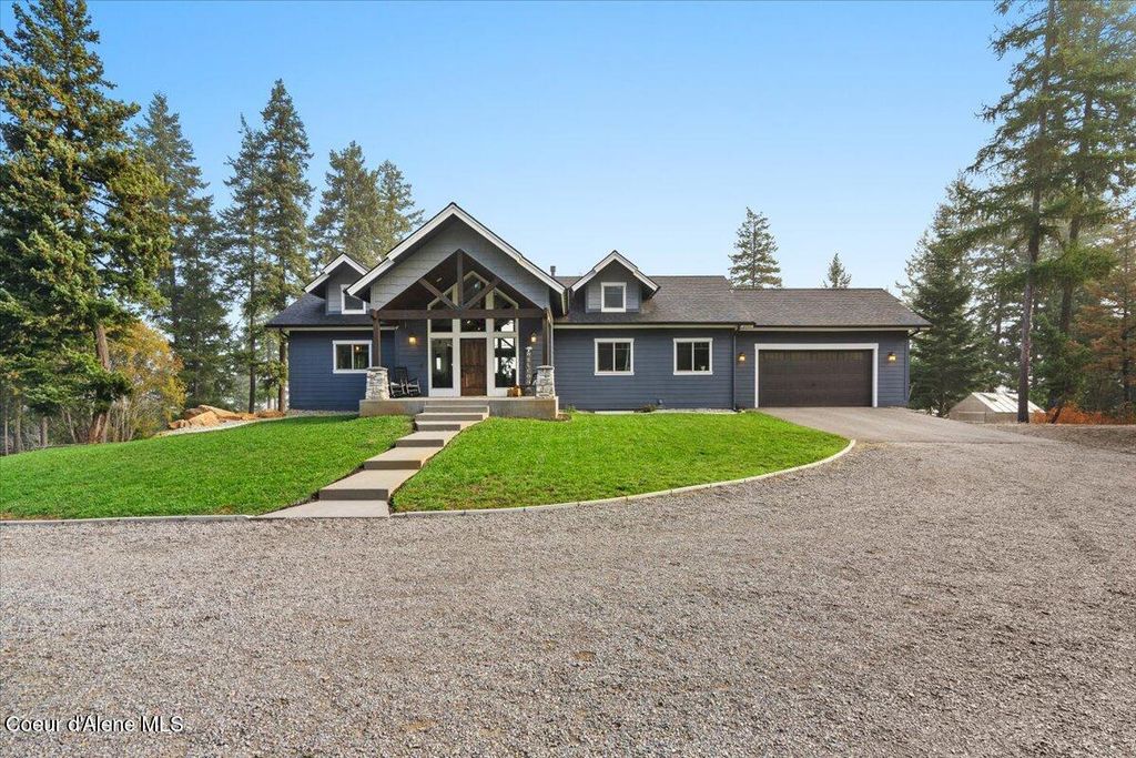 18059 N Advent Ln, Hauser, ID 83854