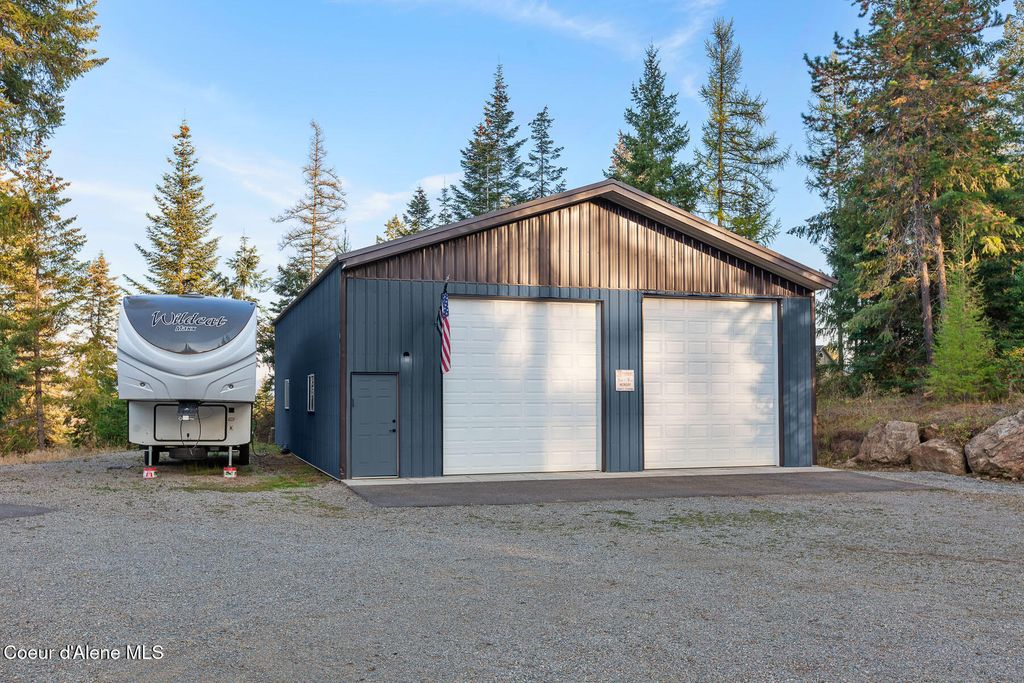 18059 N Advent Ln, Hauser, ID 83854 photo 3