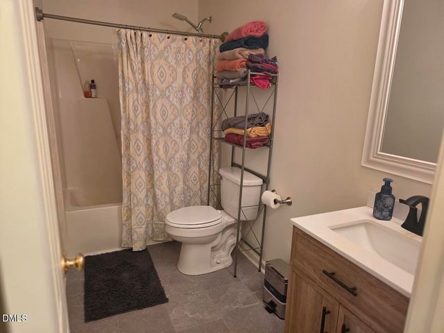 7 Apple Ridge Court, Greensboro, NC 27406