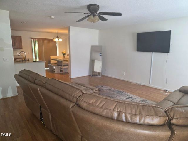 7 Apple Ridge Court, Greensboro, NC 27406