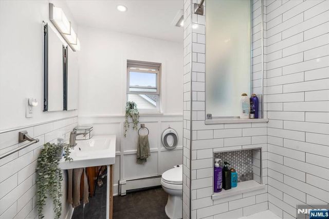 379 Kingsland Avenue, Lyndhurst, NJ 07071