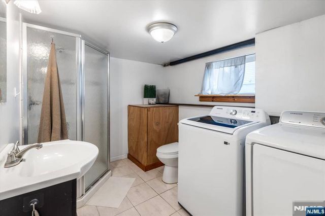 379 Kingsland Avenue, Lyndhurst, NJ 07071