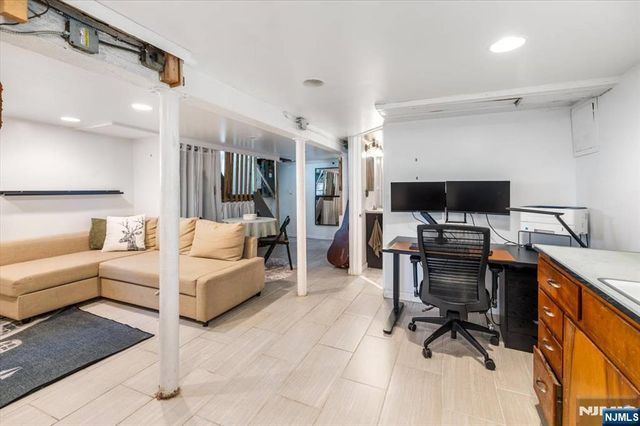 379 Kingsland Avenue, Lyndhurst, NJ 07071