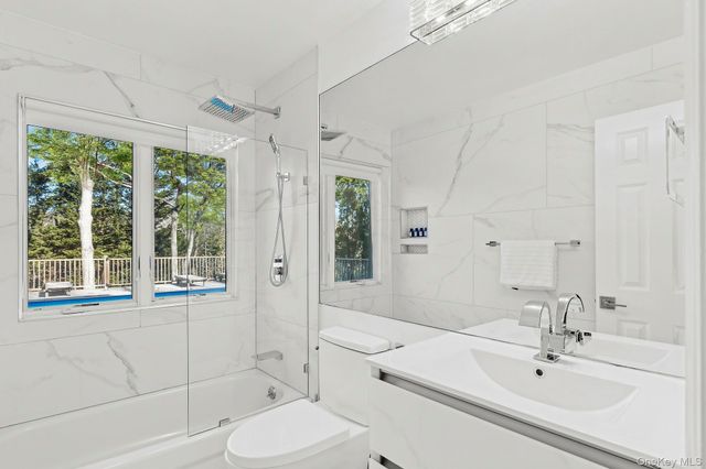 5 Cowhill Lane, Wainscott, NY 11975