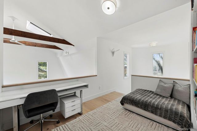 5 Cowhill Lane, Wainscott, NY 11975