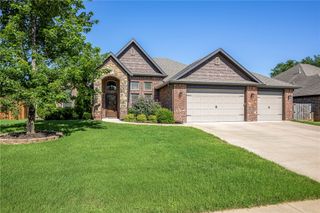 703 Eaton Street, Bentonville, AR 72712