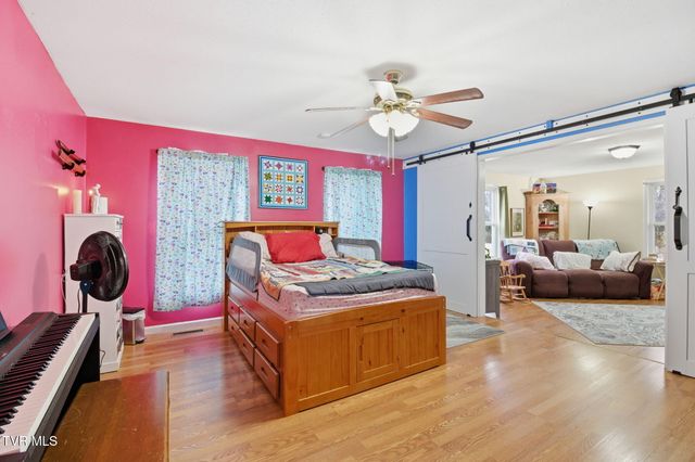 30 Deerfoot Lane, Greeneville, TN 37743