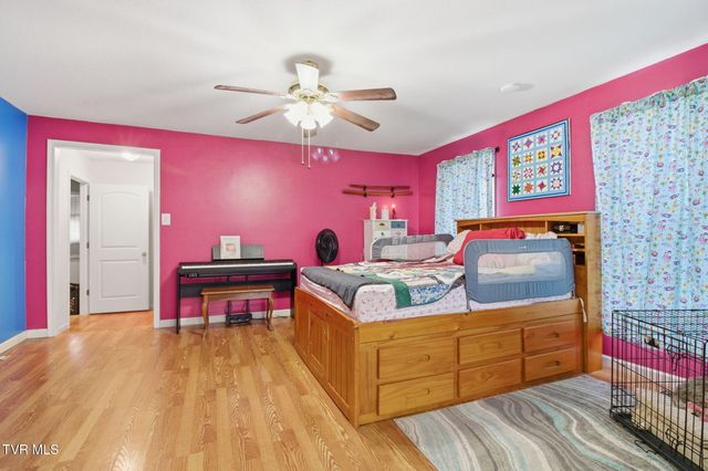 30 Deerfoot Lane, Greeneville, TN 37743