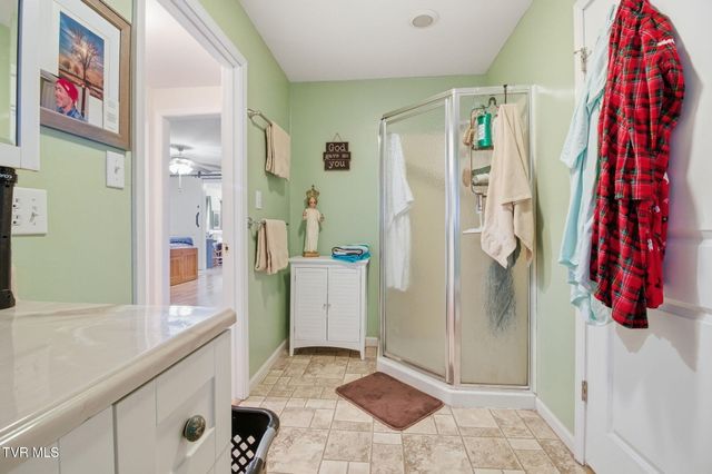 30 Deerfoot Lane, Greeneville, TN 37743