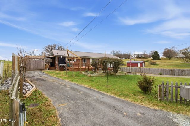 30 Deerfoot Lane, Greeneville, TN 37743