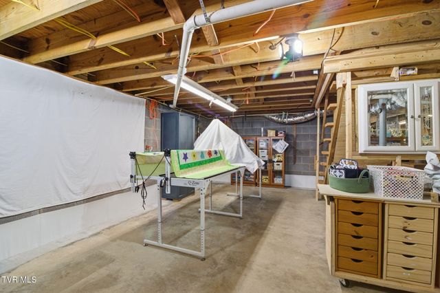 30 Deerfoot Lane, Greeneville, TN 37743