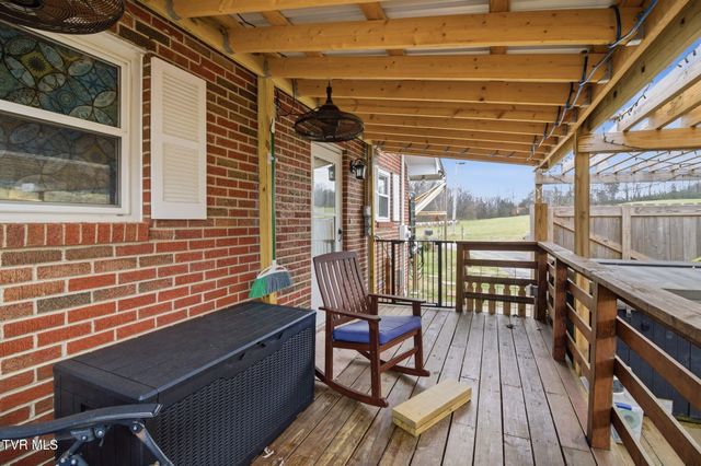 30 Deerfoot Lane, Greeneville, TN 37743