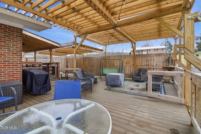 30 Deerfoot Lane, Greeneville, TN 37743