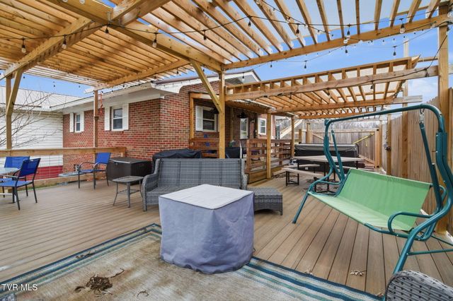 30 Deerfoot Lane, Greeneville, TN 37743