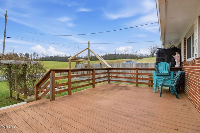 30 Deerfoot Lane, Greeneville, TN 37743