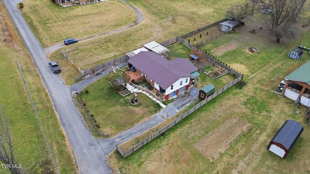 30 Deerfoot Lane, Greeneville, TN 37743