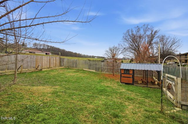 30 Deerfoot Lane, Greeneville, TN 37743