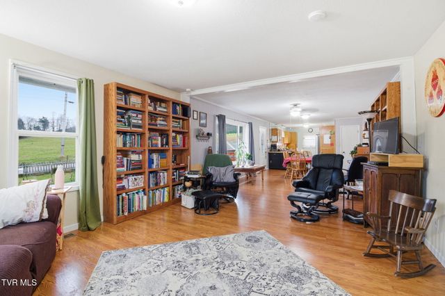 30 Deerfoot Lane, Greeneville, TN 37743