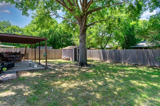 1502 Santa Fe Trail, Grand Prairie, TX 75052