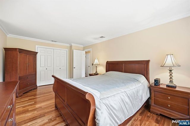 137 S Maple Avenue B, Park Ridge, NJ 07656