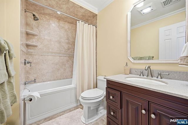 137 S Maple Avenue B, Park Ridge, NJ 07656