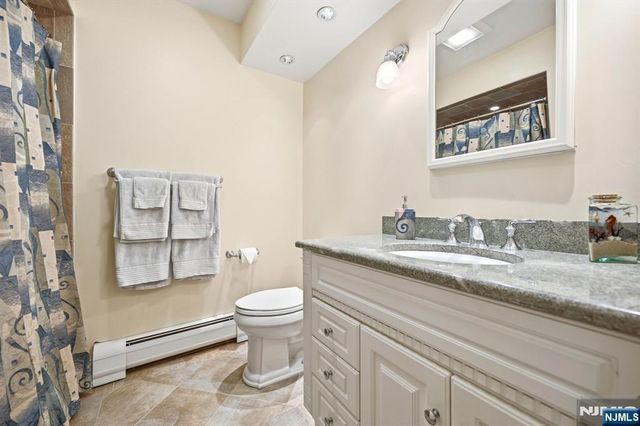 137 S Maple Avenue B, Park Ridge, NJ 07656