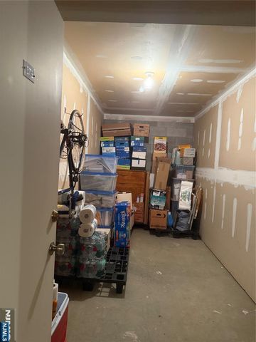 137 S Maple Avenue B, Park Ridge, NJ 07656