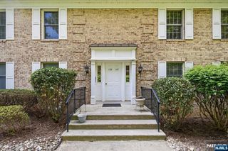 137 S Maple Avenue B, Park Ridge, NJ 07656
