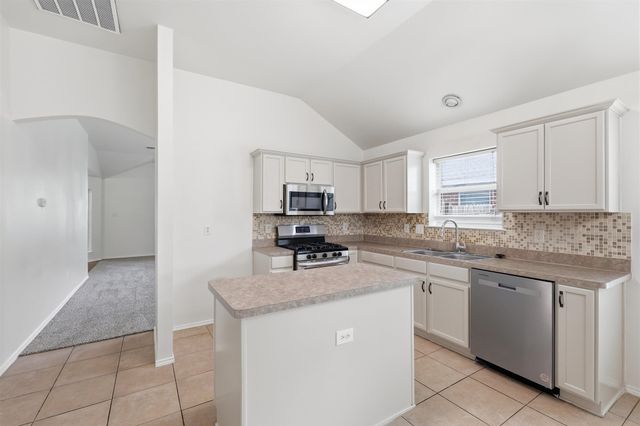 8500 Prairie Fire Drive, Fort Worth, TX 76131