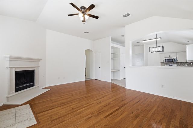 8500 Prairie Fire Drive, Fort Worth, TX 76131