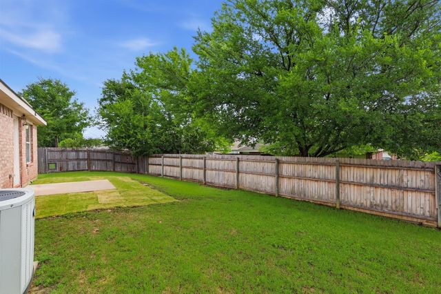 8500 Prairie Fire Drive, Fort Worth, TX 76131