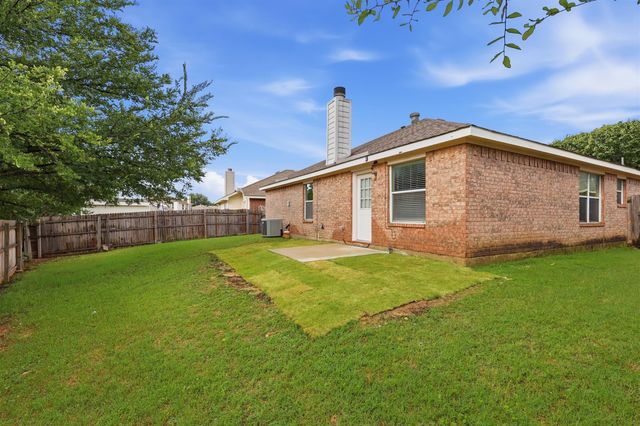8500 Prairie Fire Drive, Fort Worth, TX 76131
