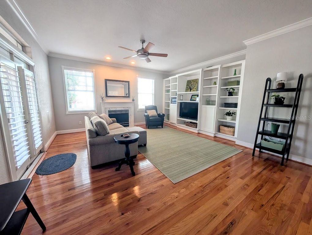 Image 12 of property listing at 2919 BAYSHORE VISTA DRIVE, Tampa, FL 33611