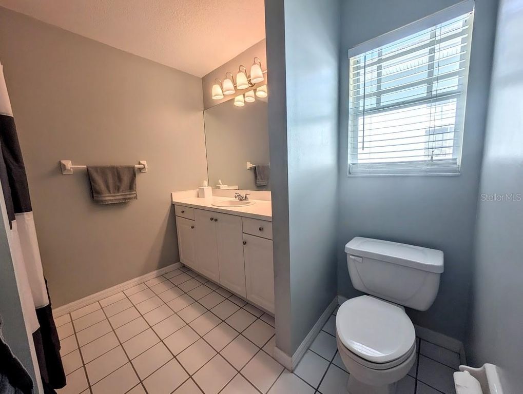 Image 18 of property listing at 2919 BAYSHORE VISTA DRIVE, Tampa, FL 33611