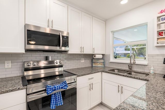 1336 AQUI ESTA DRIVE, Punta Gorda, FL 33950