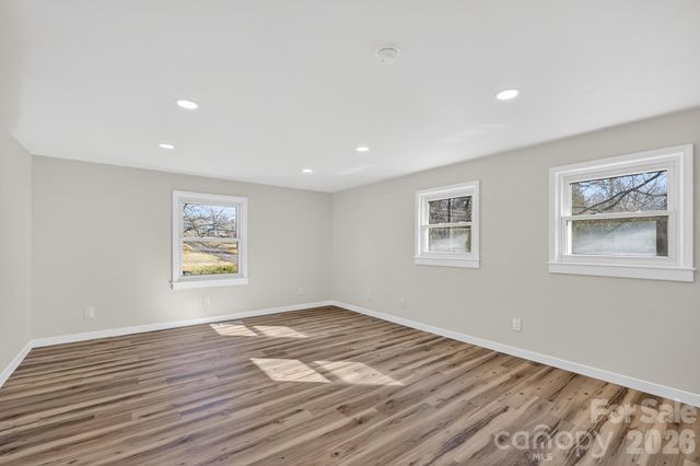 1780 NE 23rd Avenue Lane NE, Hickory, NC 28601