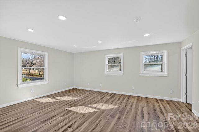 1780 NE 23rd Avenue Lane NE, Hickory, NC 28601