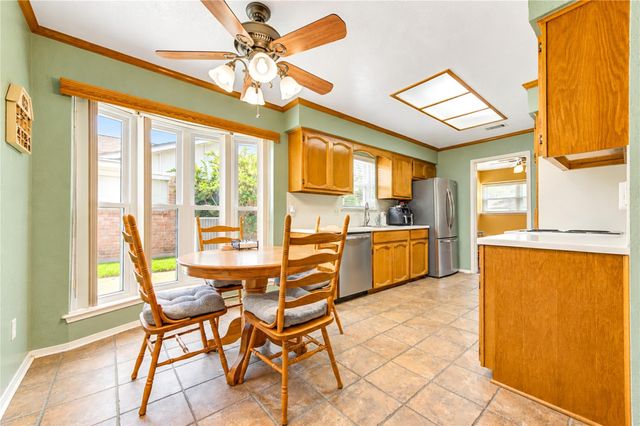11403 Brook Meadows Lane, Meadows Place, TX 77477