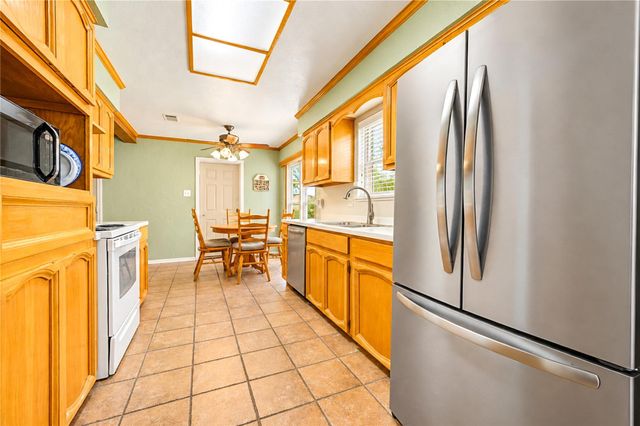 11403 Brook Meadows Lane, Meadows Place, TX 77477