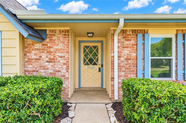 11403 Brook Meadows Lane, Meadows Place, TX 77477