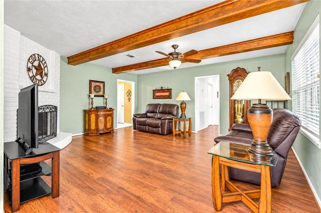11403 Brook Meadows Lane, Meadows Place, TX 77477