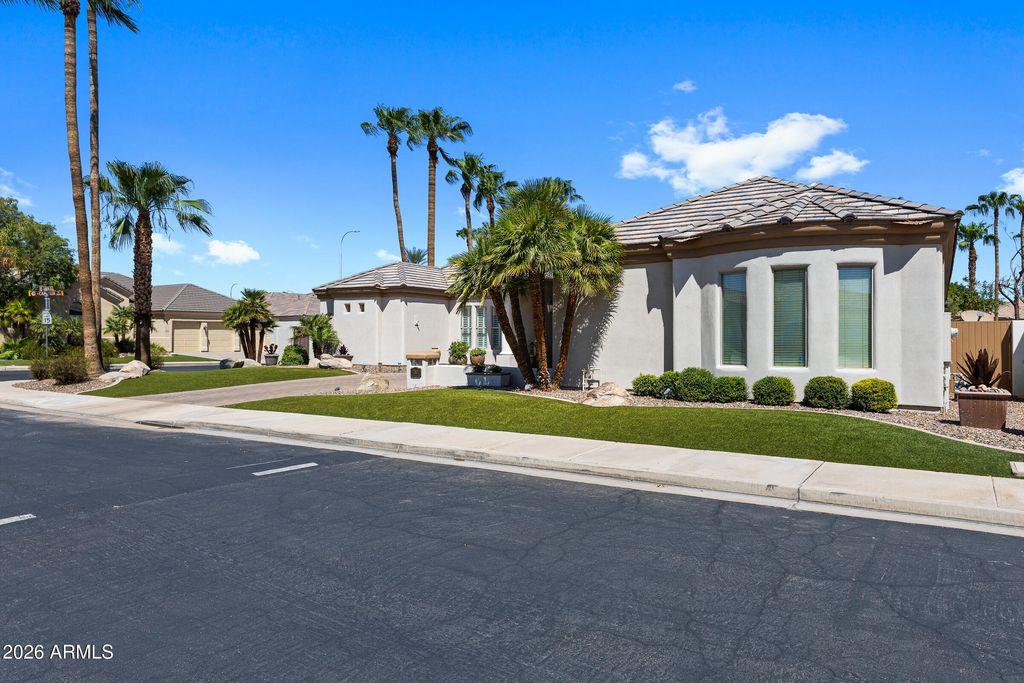 750 W AZALEA Drive, Chandler, AZ 85248 — photo 4