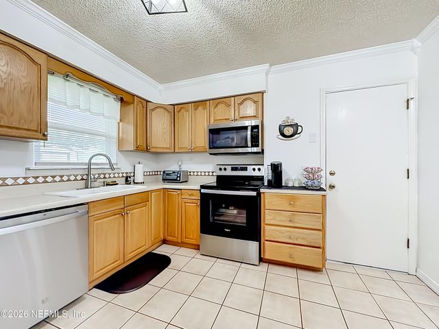 7224 BLACKBERRY Lane N, Jacksonville, FL 32244