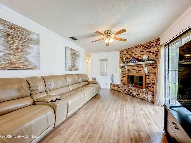 7224 BLACKBERRY Lane N, Jacksonville, FL 32244