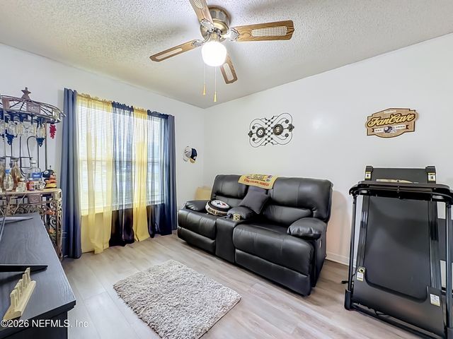 7224 BLACKBERRY Lane N, Jacksonville, FL 32244