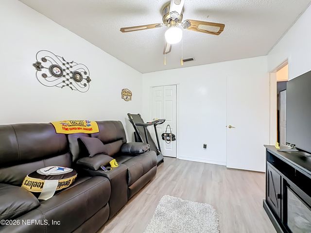7224 BLACKBERRY Lane N, Jacksonville, FL 32244